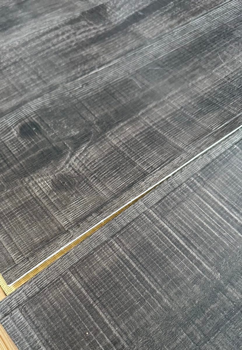 畳の上に敷いた防水フローリングマット